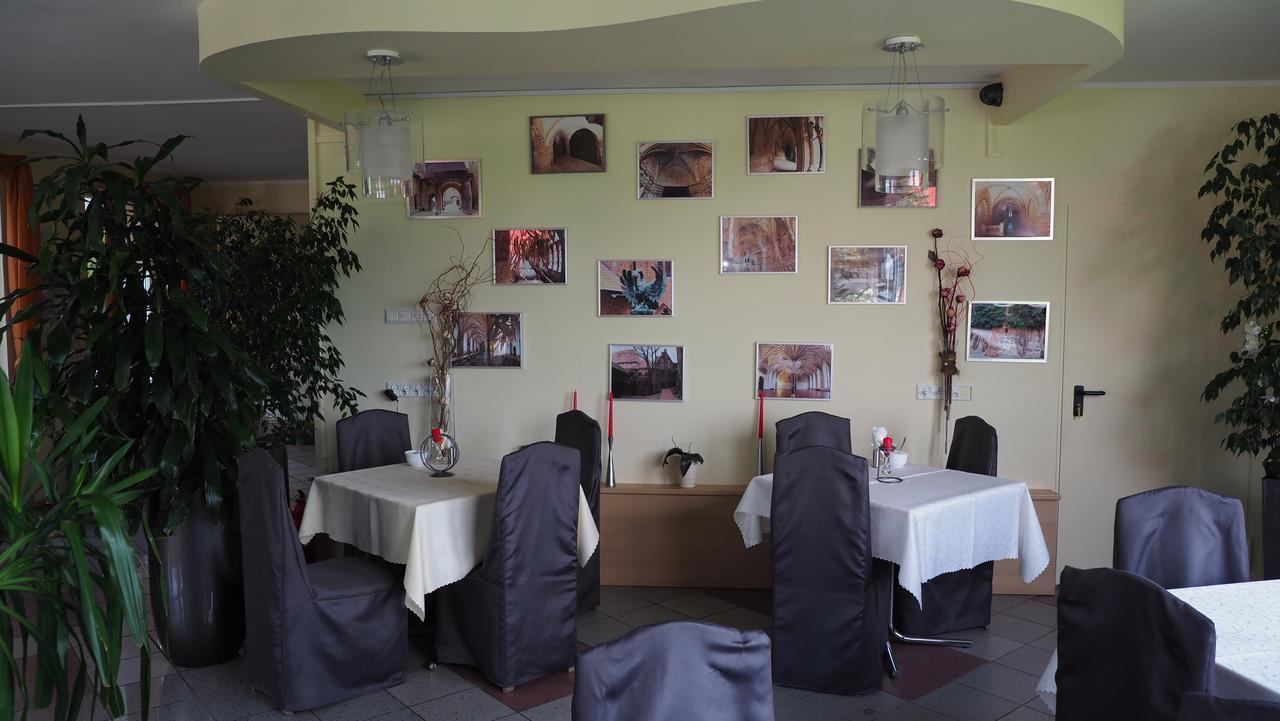 Karat Bed & Breakfast Малборк Екстериор снимка